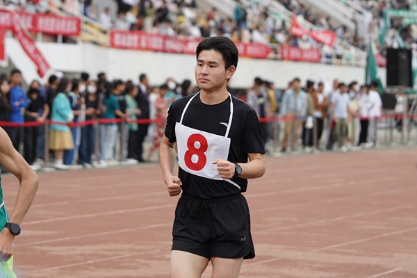 1d96bb440512420dbba0d1f20b4cc437.jpg